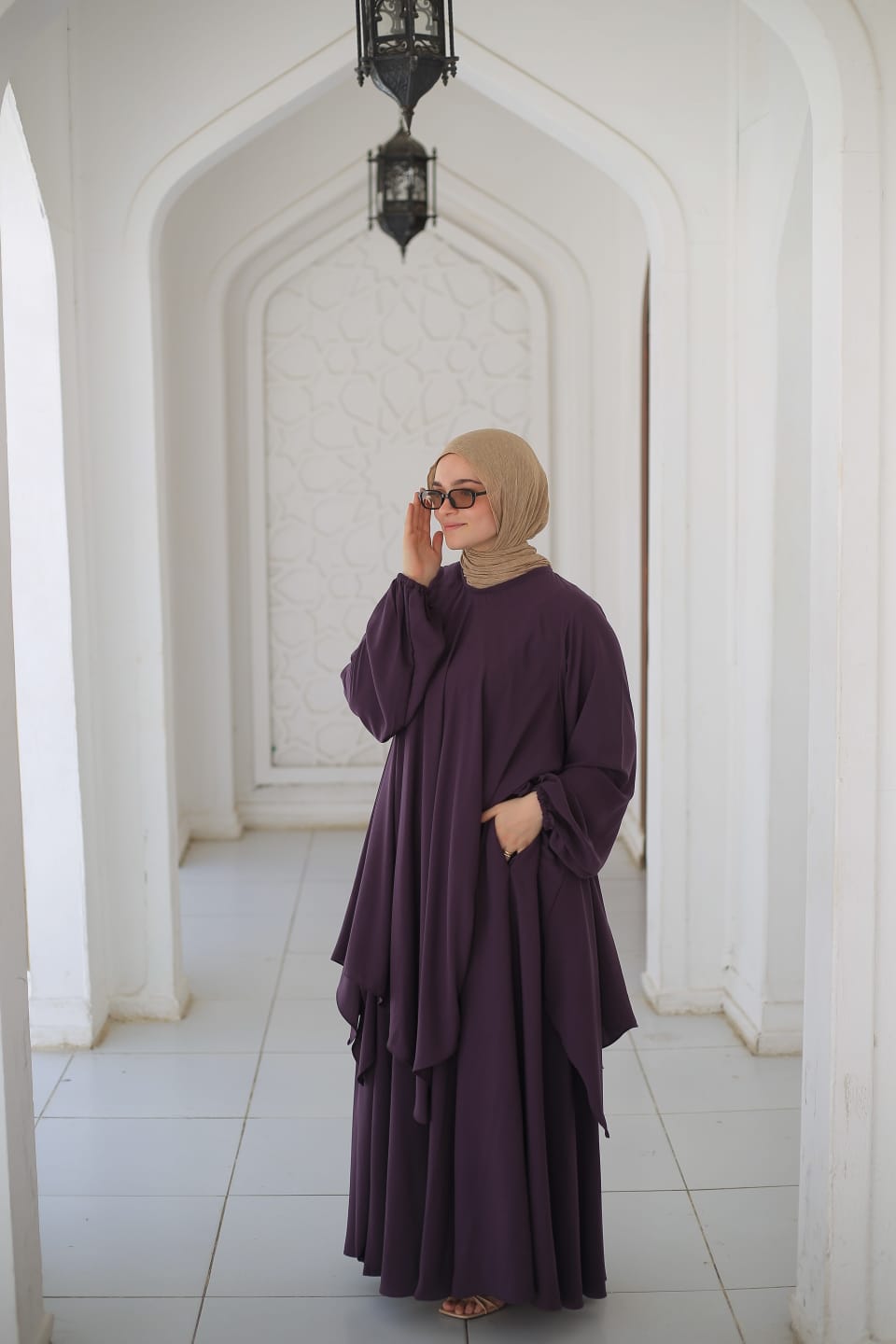 إدناء لوتس